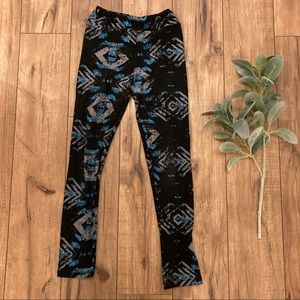 🪴3/$15 LuLaRoe tween blue, black diamond leggings